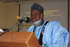 H.E. Alhaji Umar Abdullahi Ganduje delivering his lecture