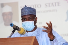 H.E. Hon_.-Aminu-Waziri-Tambuwal-The-Executive-Governor-of-Sokoto-State-addressing-the-EIMC-13-Participant-2